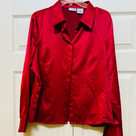EAST 5TH RED SIZE 16 BEAUTIFUL BUTTON DOWN BLOUSE YOU ARE GOING TO LOVE ❤️ - Picture 1 of 8